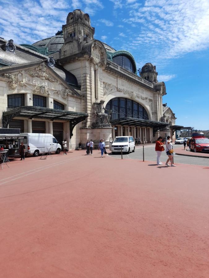 Maison En Ville Avec Terrasse Ensoleillee Et Wi-Fi Magnac-Laval Екстер'єр фото