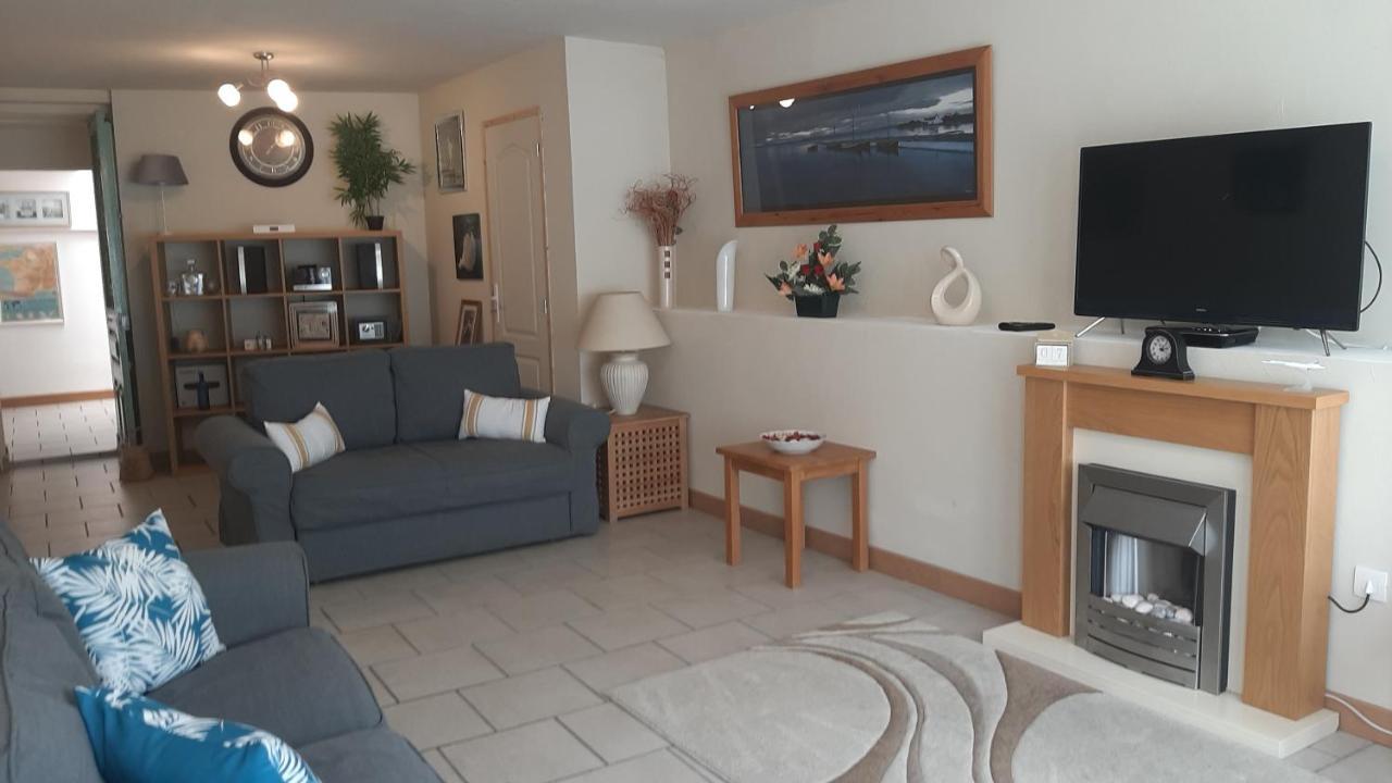 Maison En Ville Avec Terrasse Ensoleillee Et Wi-Fi Magnac-Laval Екстер'єр фото