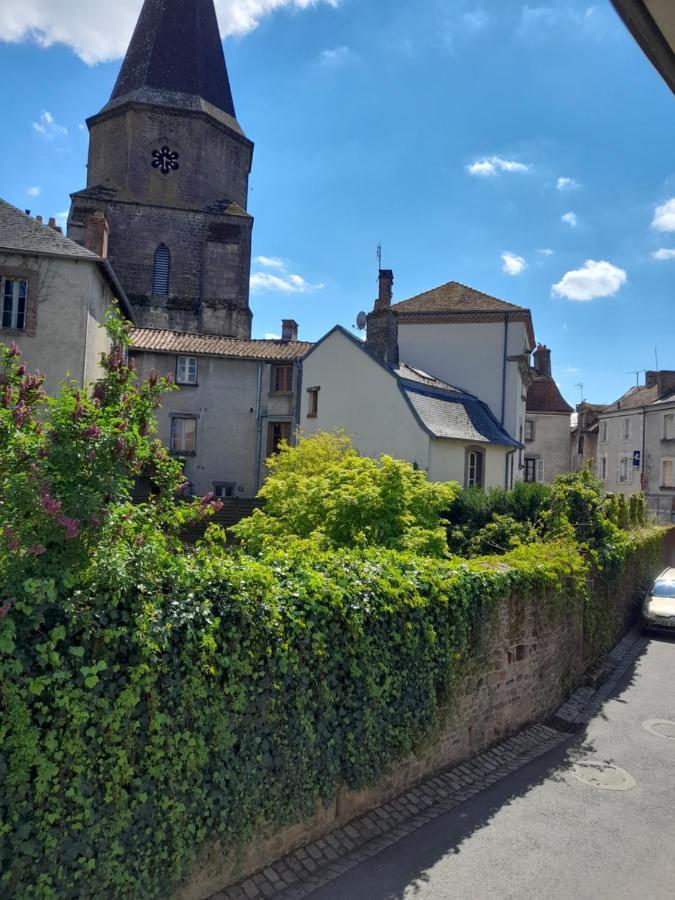 Maison En Ville Avec Terrasse Ensoleillee Et Wi-Fi Magnac-Laval Екстер'єр фото