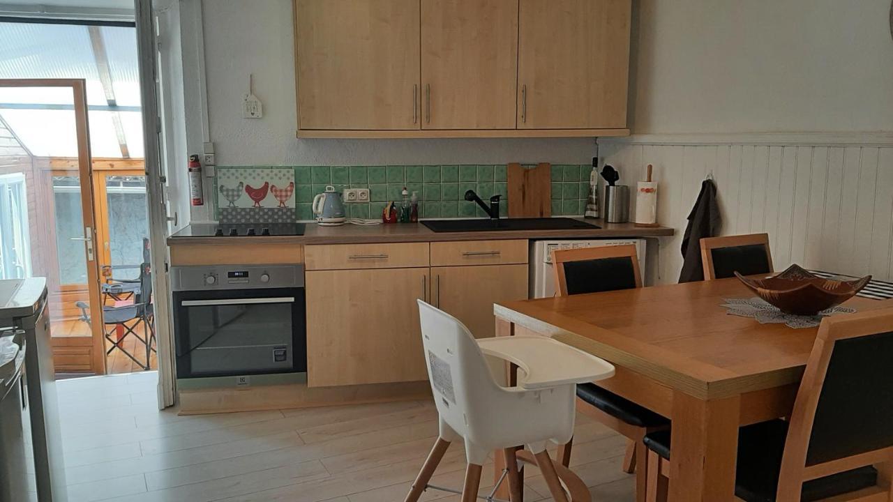 Maison En Ville Avec Terrasse Ensoleillee Et Wi-Fi Magnac-Laval Екстер'єр фото