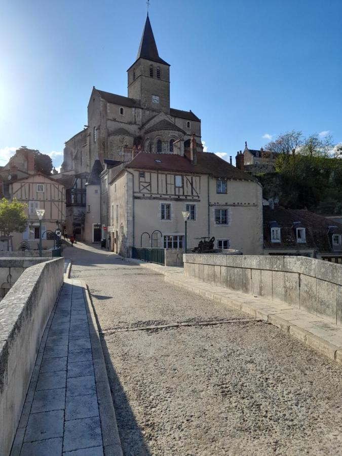 Maison En Ville Avec Terrasse Ensoleillee Et Wi-Fi Magnac-Laval Екстер'єр фото