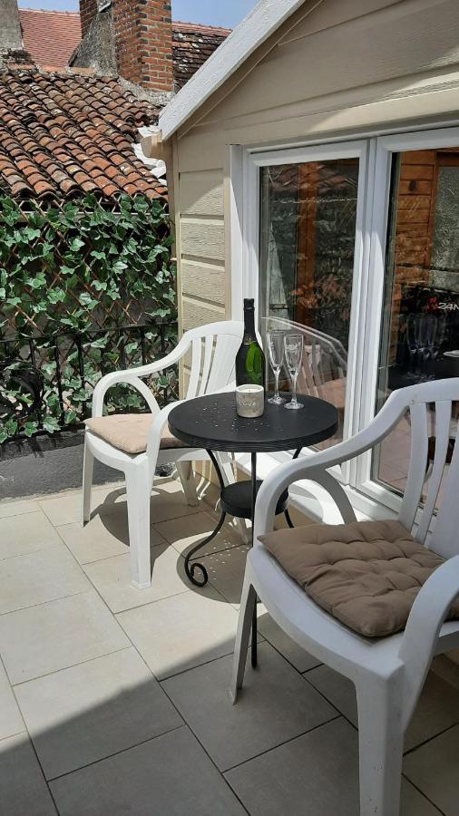 Maison En Ville Avec Terrasse Ensoleillee Et Wi-Fi Magnac-Laval Екстер'єр фото
