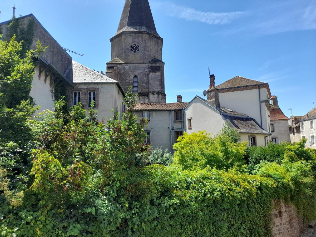 Maison En Ville Avec Terrasse Ensoleillee Et Wi-Fi Magnac-Laval Екстер'єр фото