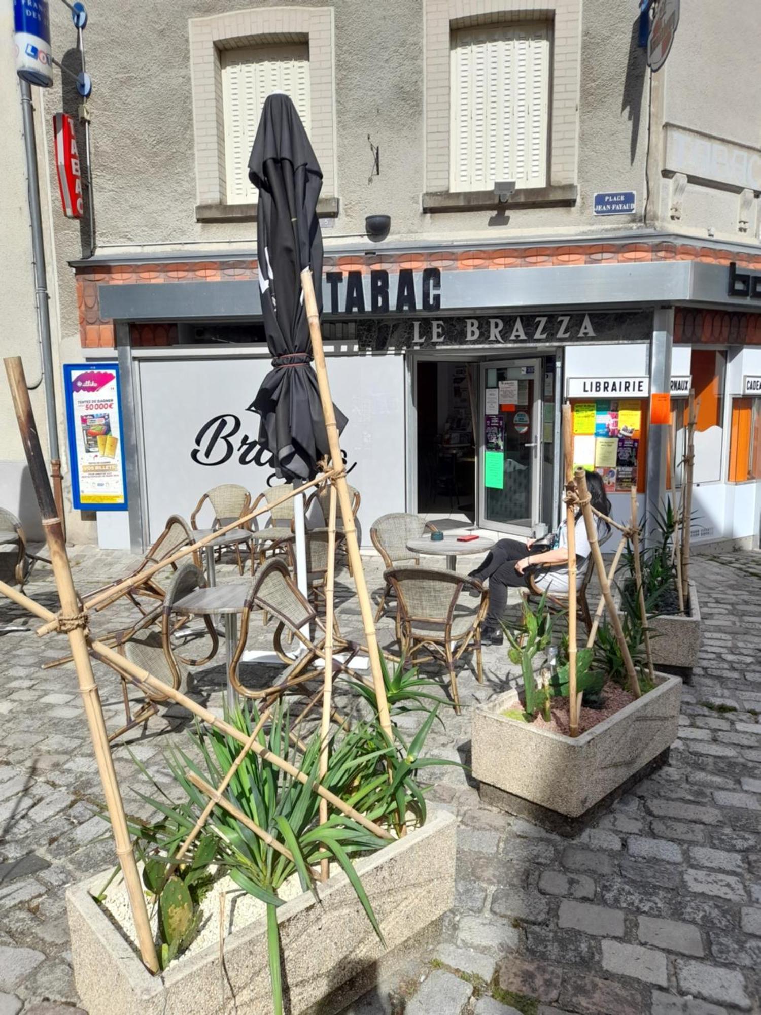 Maison En Ville Avec Terrasse Ensoleillee Et Wi-Fi Magnac-Laval Екстер'єр фото