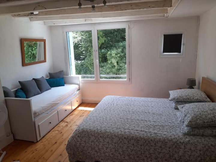 Maison En Ville Avec Terrasse Ensoleillee Et Wi-Fi Magnac-Laval Екстер'єр фото
